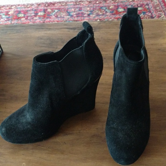 jessica simpson black wedge boots